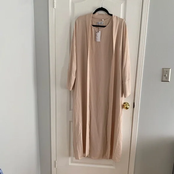 Tan Abaya Set - Picture 3 of 7
